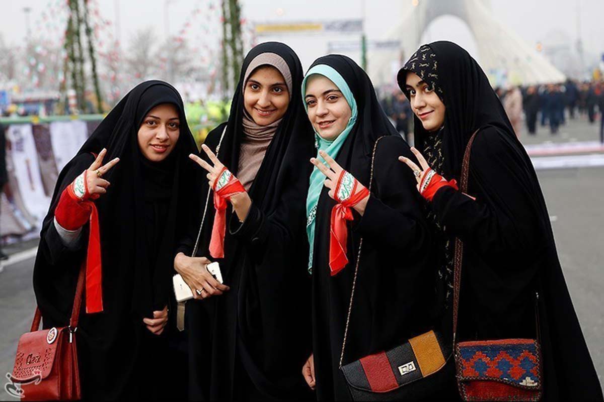 Iranian girls in Chador